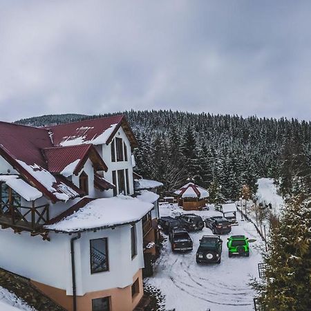 12 Months Estate Guest House Myslovka Luaran gambar