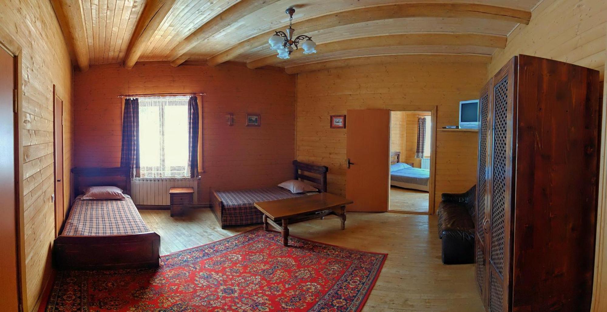 12 Months Estate Guest House Myslovka Bilik gambar