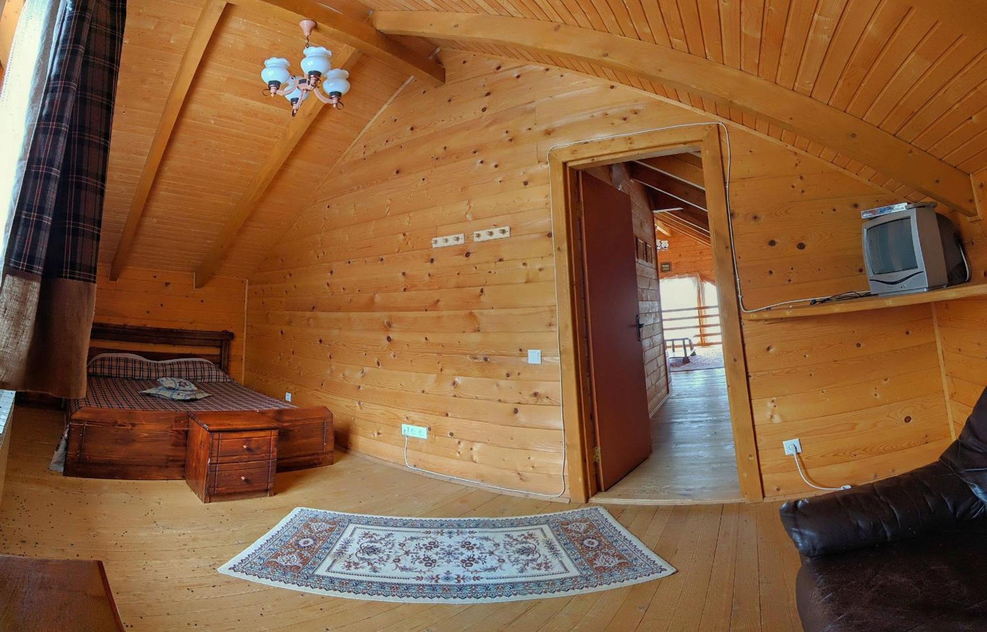 12 Months Estate Guest House Myslovka Bilik gambar