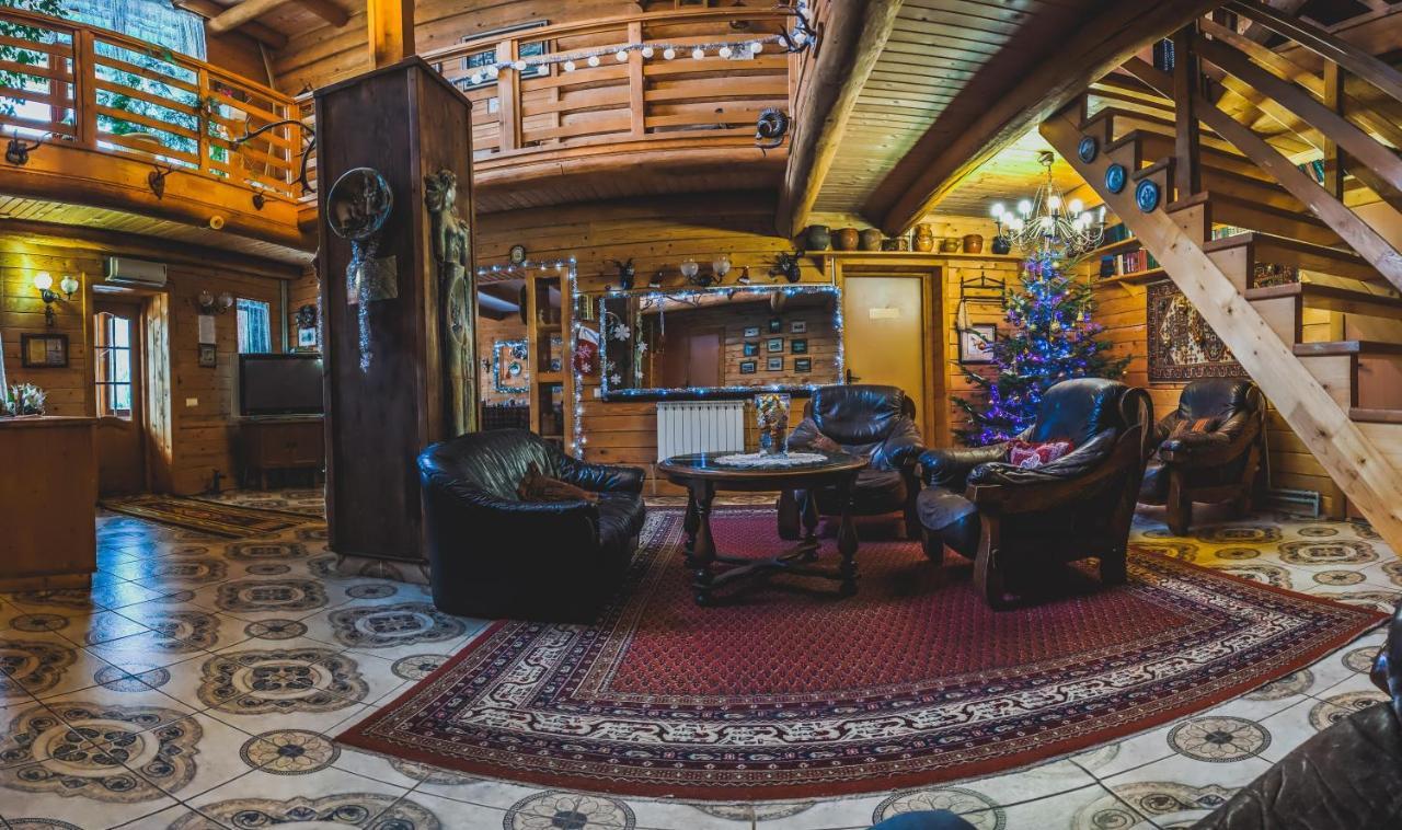 12 Months Estate Guest House Myslovka Luaran gambar
