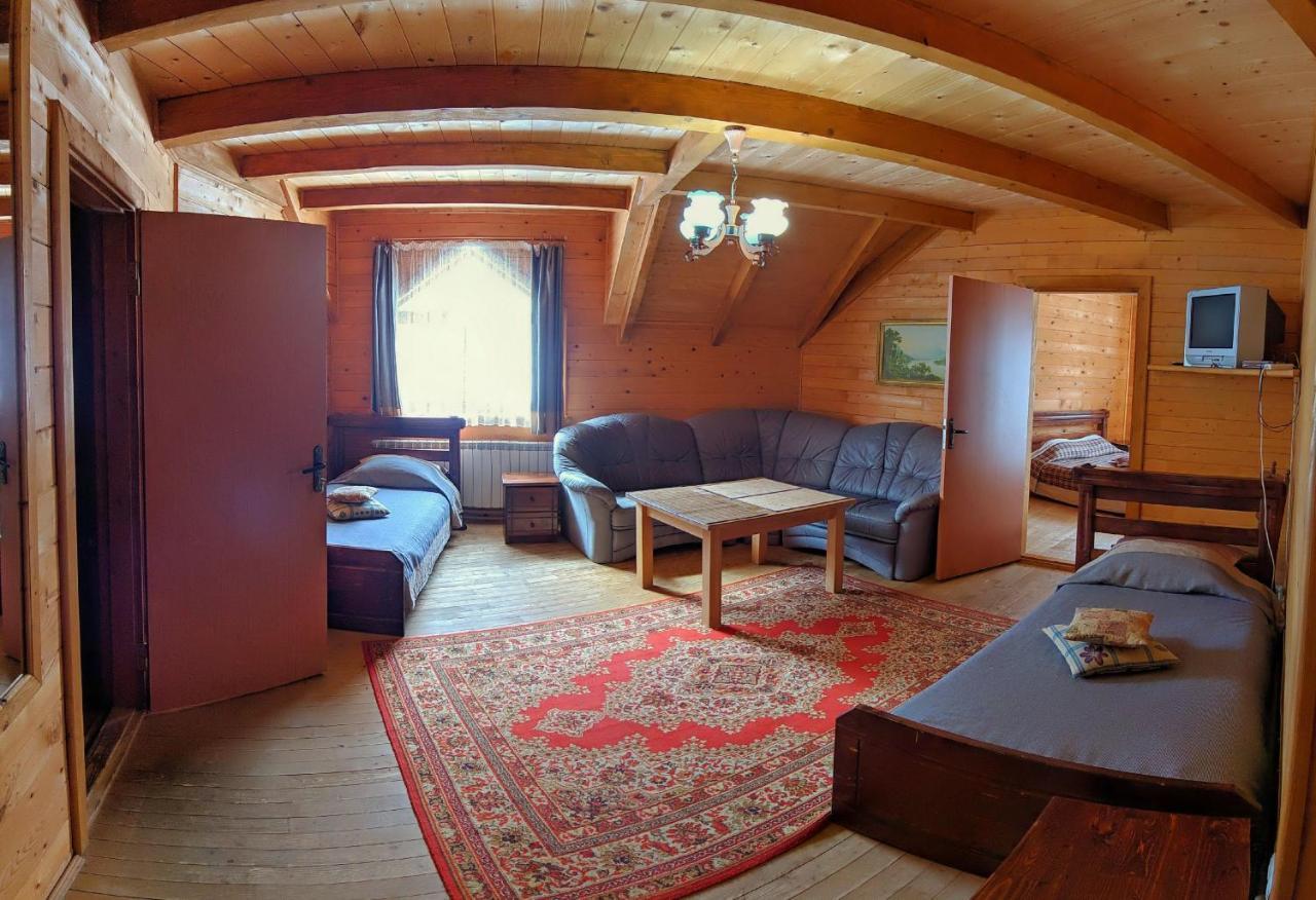 12 Months Estate Guest House Myslovka Bilik gambar